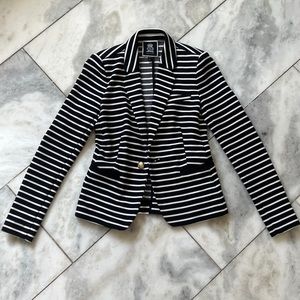 Juicy couture blazer